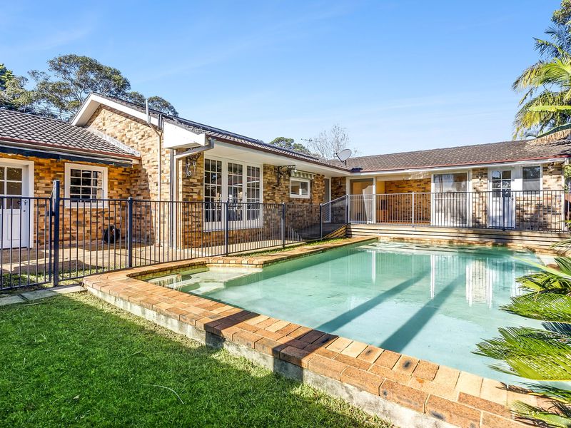 124 Forest Way, Belrose