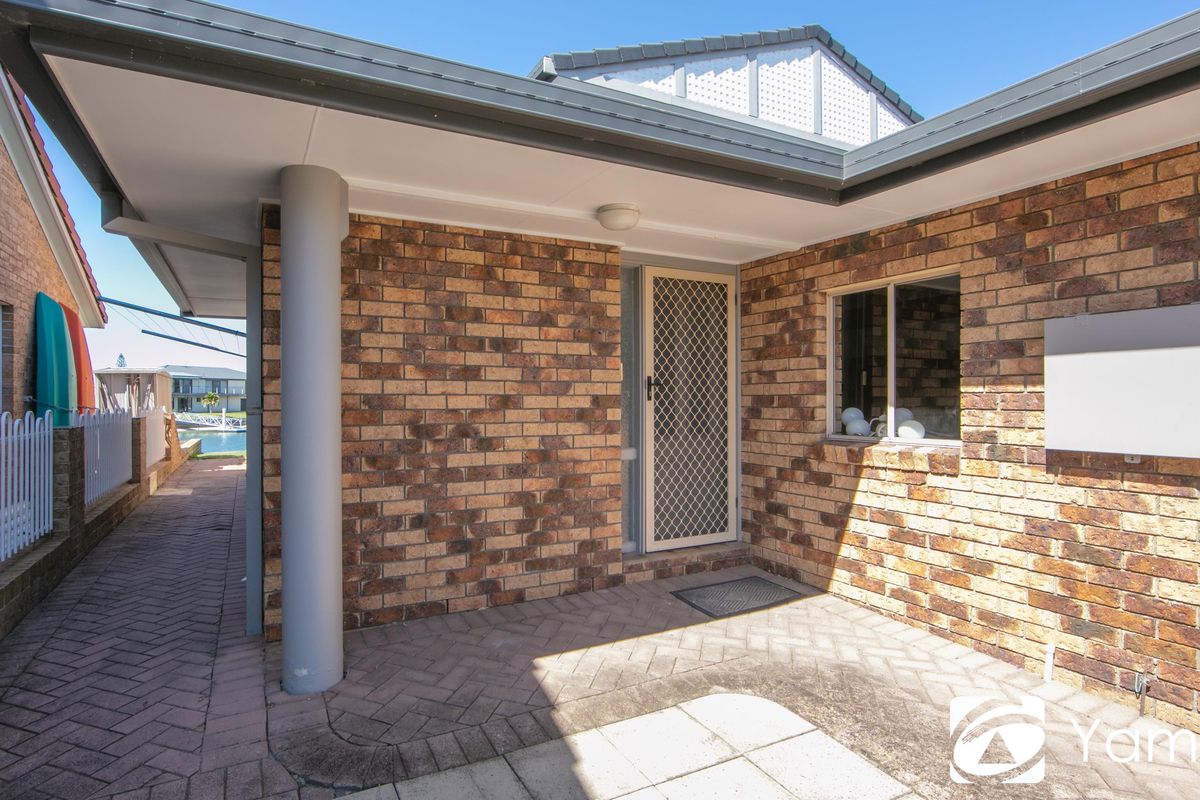 2 / 28 The Mainbrace, Yamba