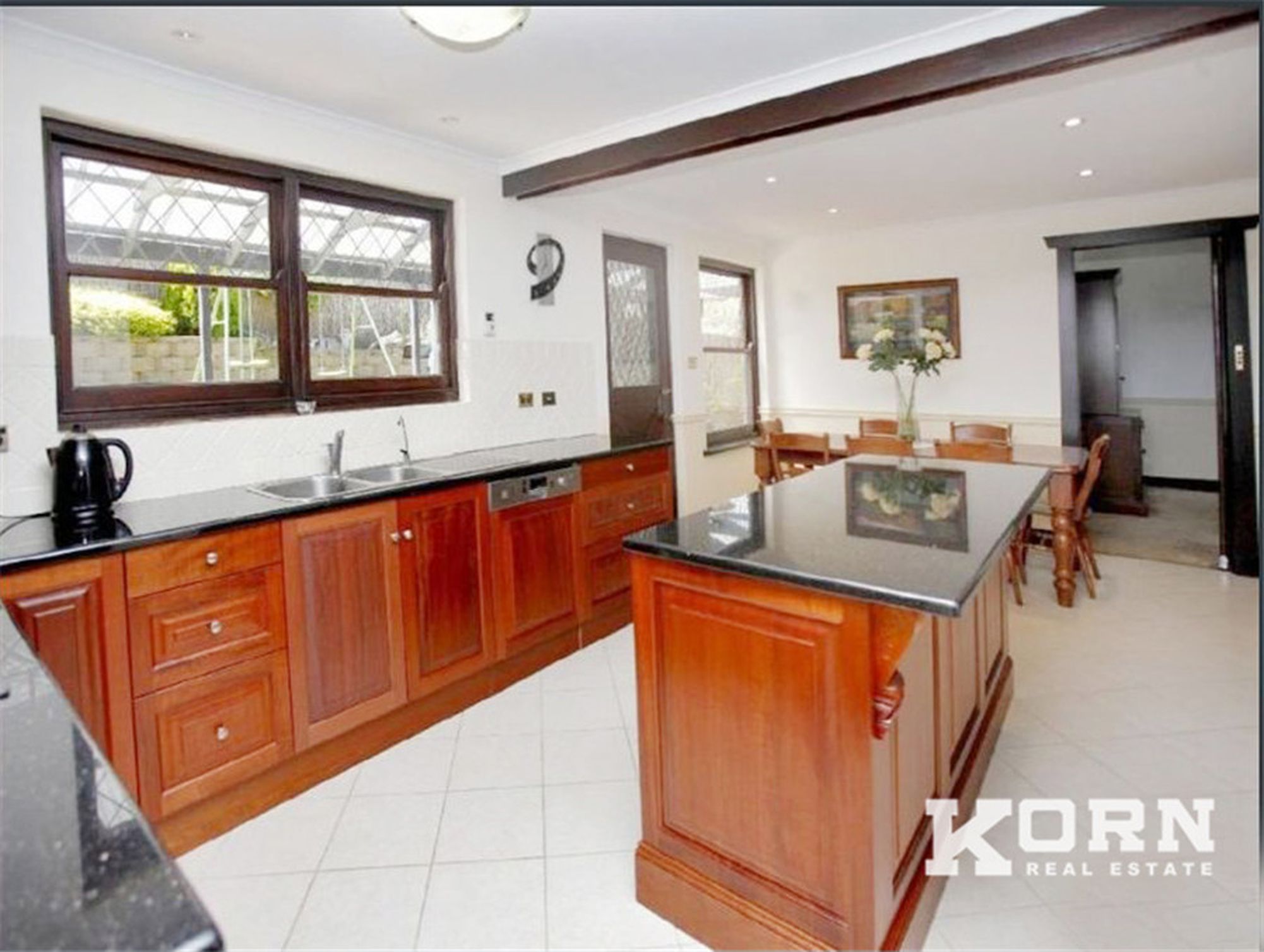 8 Heron Way, Hallett Cove