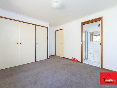 9 Macnamara Place, Chisholm