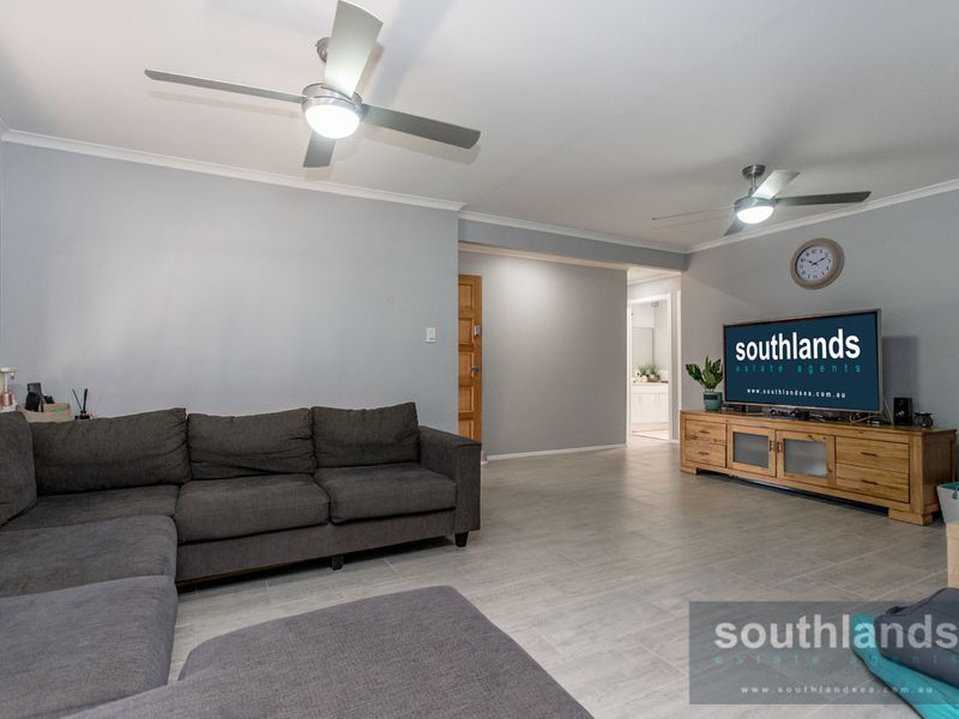16 Dilga Crescent, ERSKINE PARK