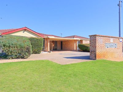 2 / 9 Merope Close, Rockingham