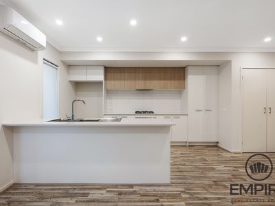 3 Vendeen Walk, Clyde North