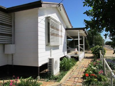 35 Swallow street, Longreach