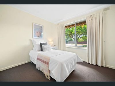 20 Brian Grove, Paradise