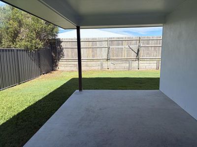 2 / 10 Satinwood Avenue, Urraween
