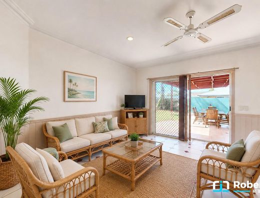 A Rare Opportunity on a North-Facing 880m² Block image 10