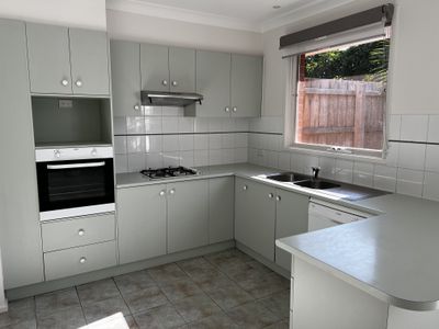 2 / 6 Bute Street, Murrumbeena