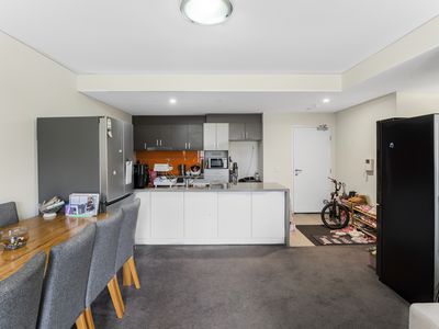 75 / 16 Midgegooroo Avenue, Cockburn Central