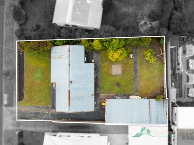 10 Lakeside Avenue, Mount Beauty