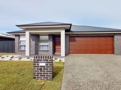 47 Waterway Crescent, Dubbo