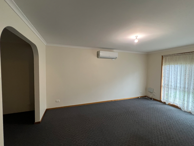 1 / 1 Canterbury Place, Werribee