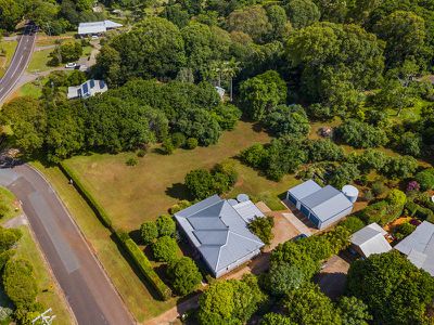 6 Ensbey Rd, Flaxton
