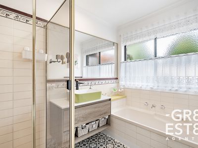 4 Susan Close, Narre Warren
