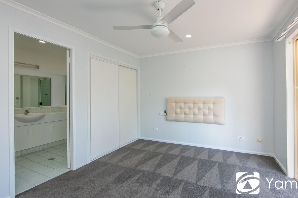 9 / 17A Beach Street, Yamba