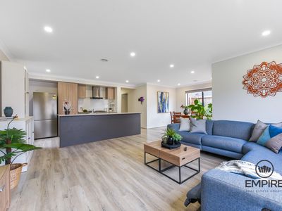 27 Cherokee Parade, Clyde