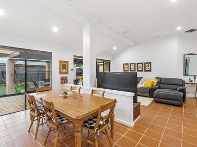 10 Emander Drive, Dianella