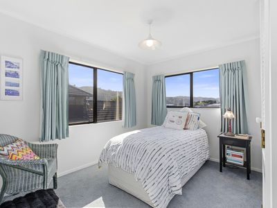 28 De Menech Grove, Avalon