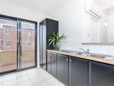 4 / 63 Palmerston Street, Perth