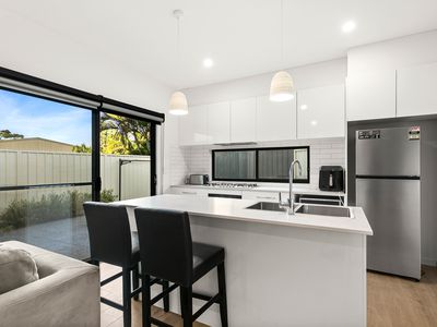 3 / 8 Fraser Crescent, Albion Park