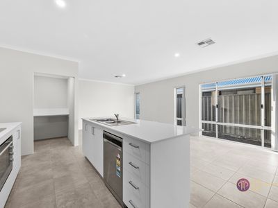 4 Ballyronan Road, Maddington