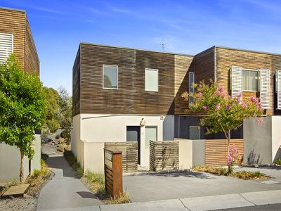 37 Waxflower Crescent, Bundoora