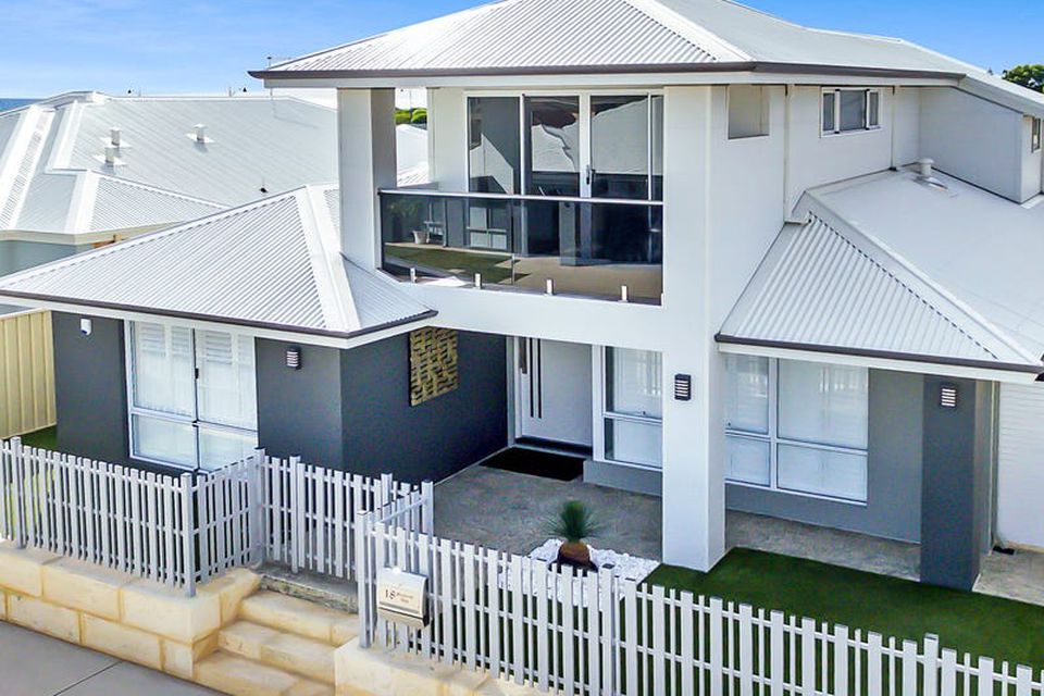 18 Minstrell Way , Madora Bay