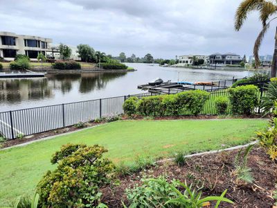 35 Ferrymans Court, Helensvale