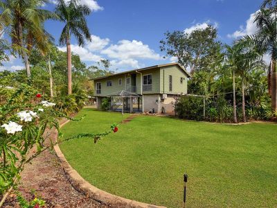 8 Crinum Court, Moulden