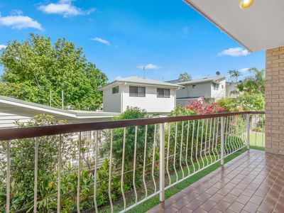 2 / 10 Ward Street, Indooroopilly