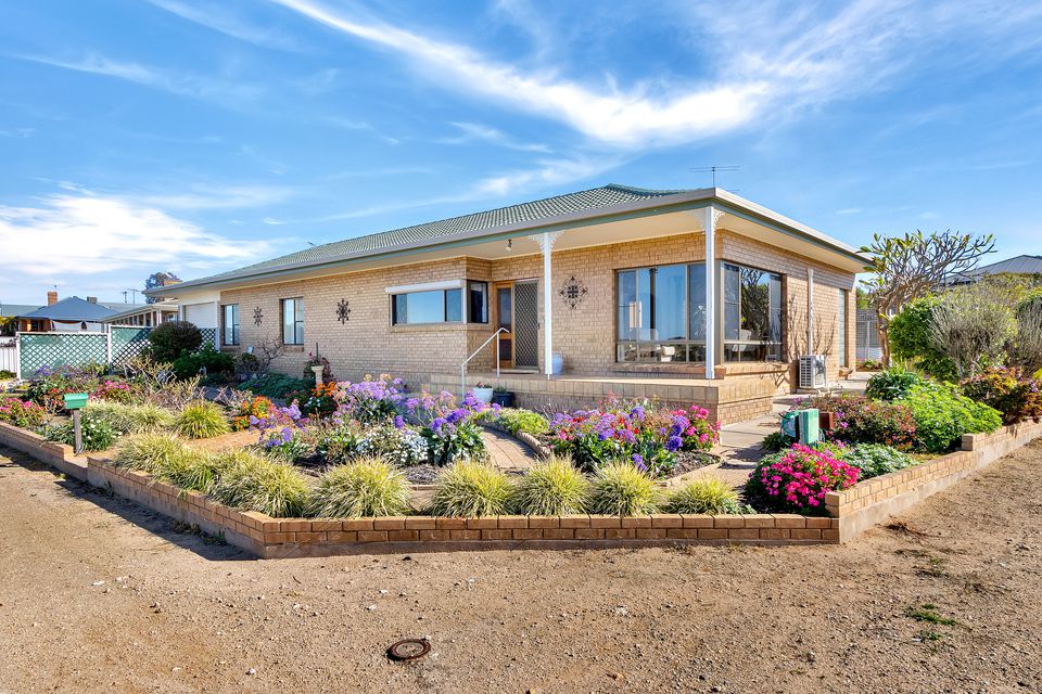 23 Esplanade, Mannum