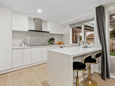 6 Song Street, Narre Warren