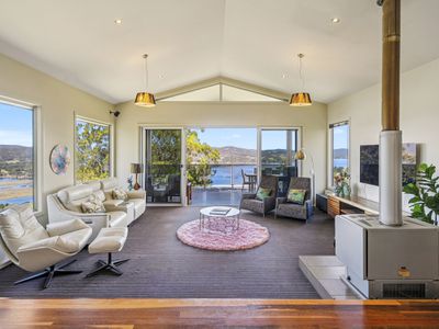 100 Jacksons Road, Franklin