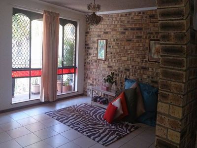 9 373 Esplanade, Scarness