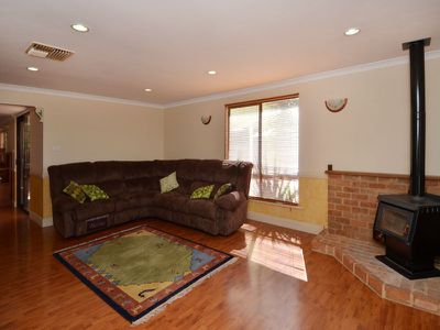 12 Holroyd Way, Boulder