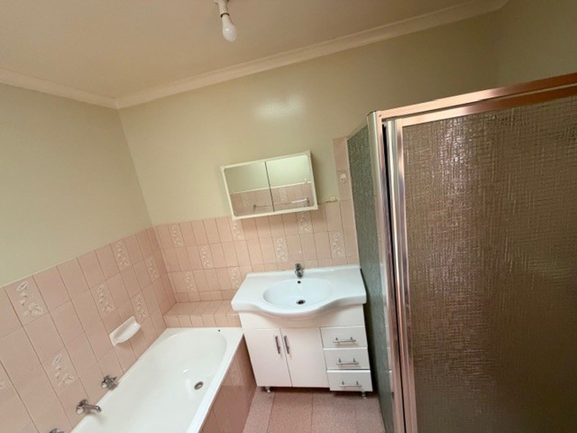 1 / 112 Tower Road, Werribee