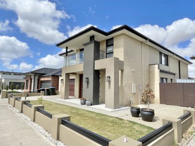 42 Honeycomb Avenue, Manor Lakes