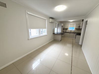 12 Ellis Crescent, Miller