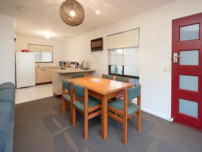 1 / 1 TURTON COURT, Wodonga