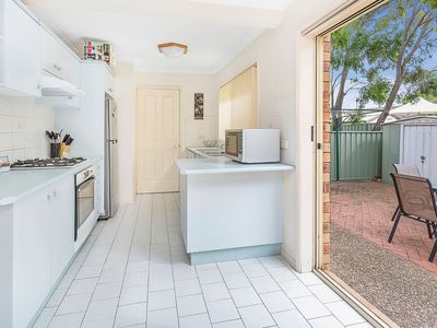 7 / 76-78 Pur Pur Avenue, Lake Illawarra
