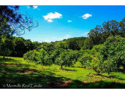 52 Main Street, Montville
