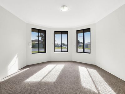 19 Witchetty Loop, Banksia Grove