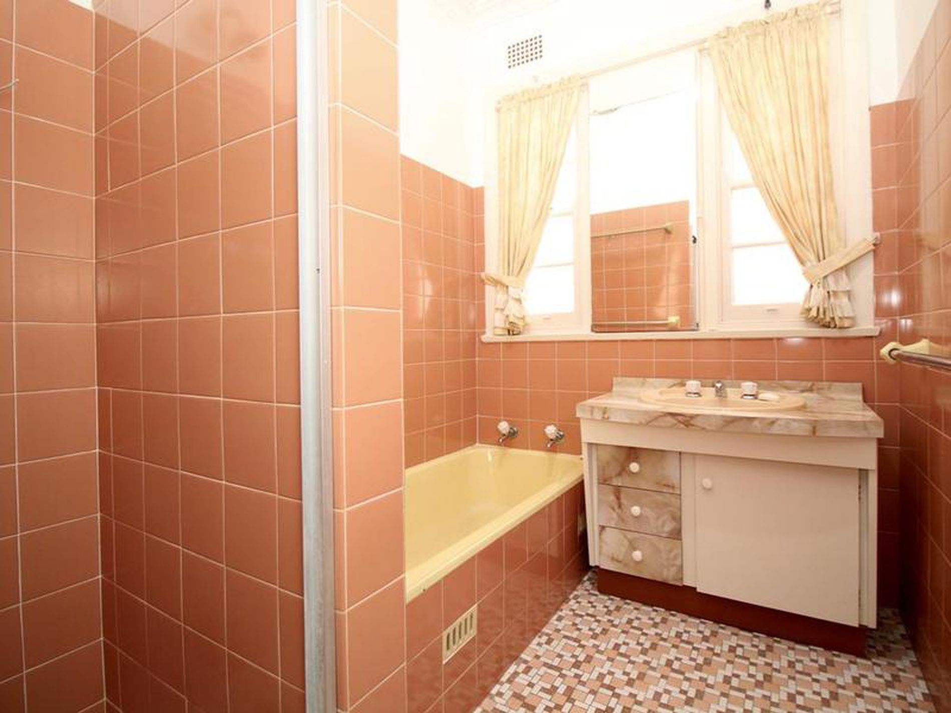 93 Mitre Street, Bathurst