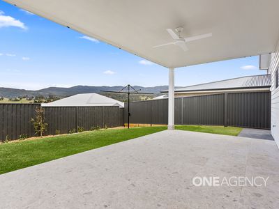 27 Bristlebird Drive, Calderwood