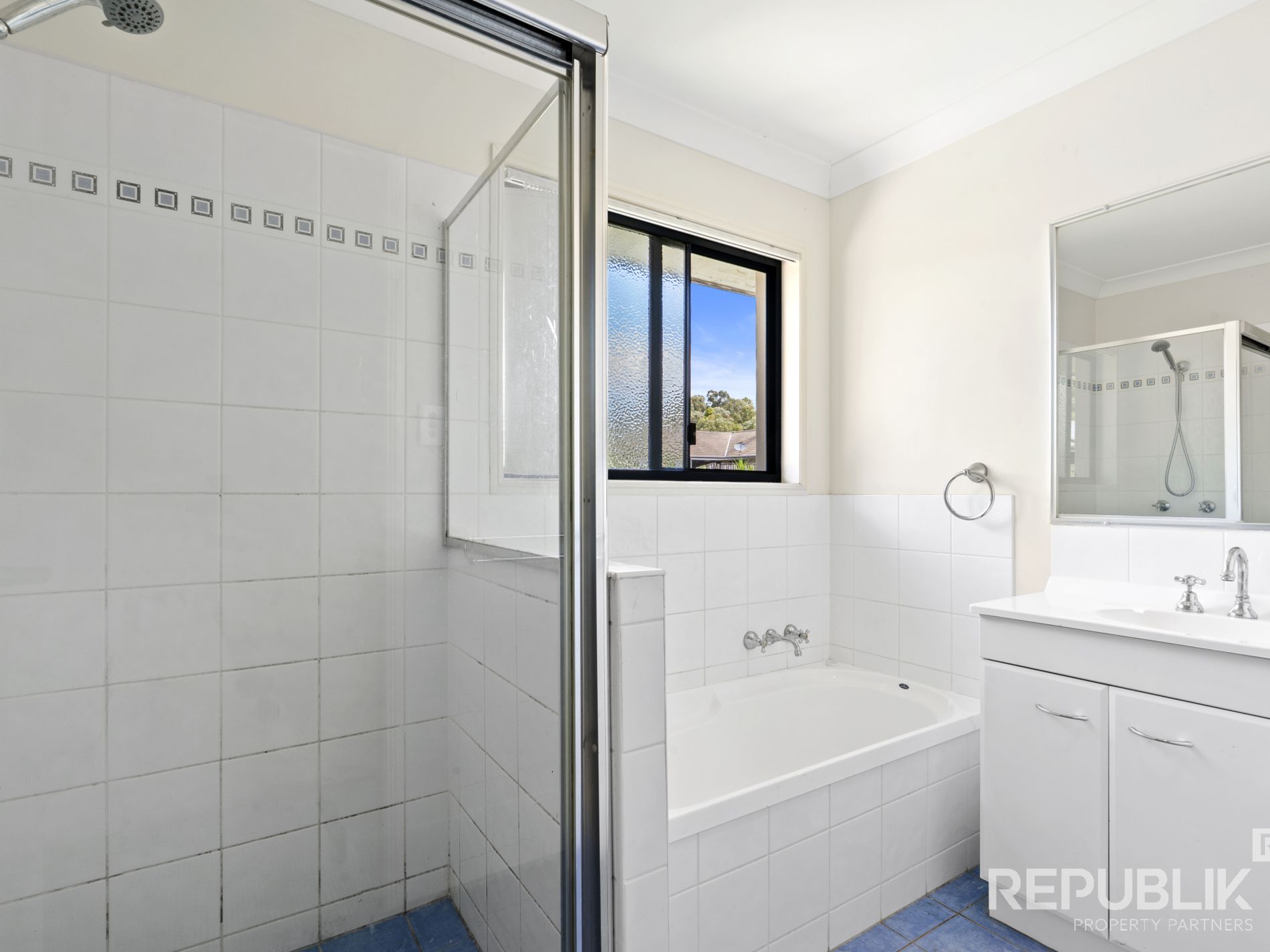 1 / 26 Witheren Circuit, Pacific Pines