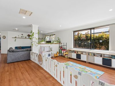 10 Teague Way, Lakelands