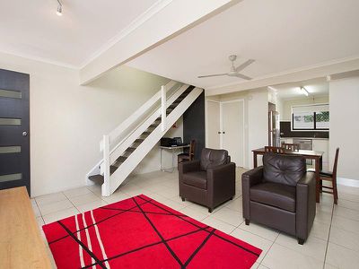 15 / 4 Amie Court, Springwood