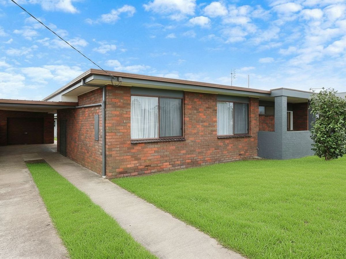 26 Markham Street, Heywood - Image 1
