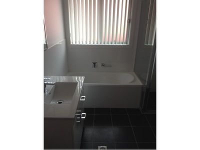 3 / 9 Acacia Street, Windang