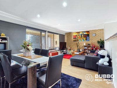 1 / 10 Sturt Circle, Dubbo